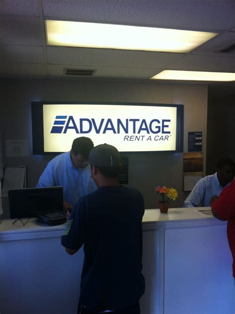 advantage rent a car airport.